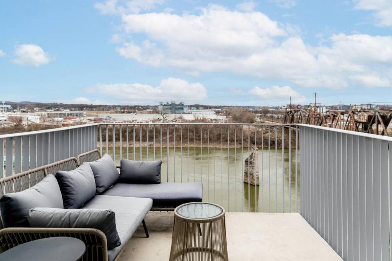 Stunning River View Condo Walk To Downtown Rooftop Patio Nashville Esterno foto