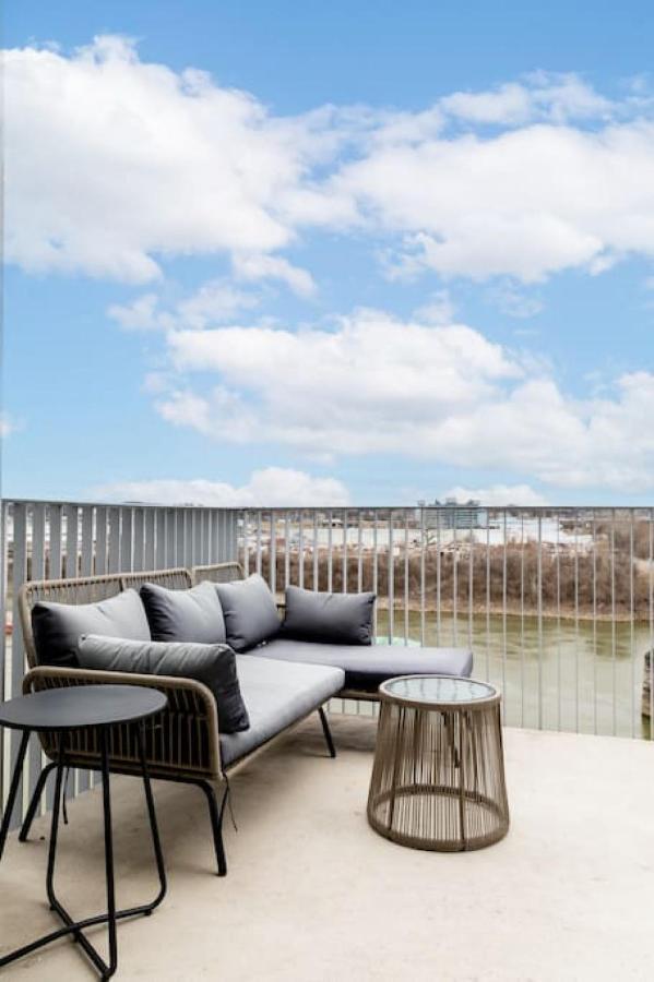 Stunning River View Condo Walk To Downtown Rooftop Patio Nashville Esterno foto